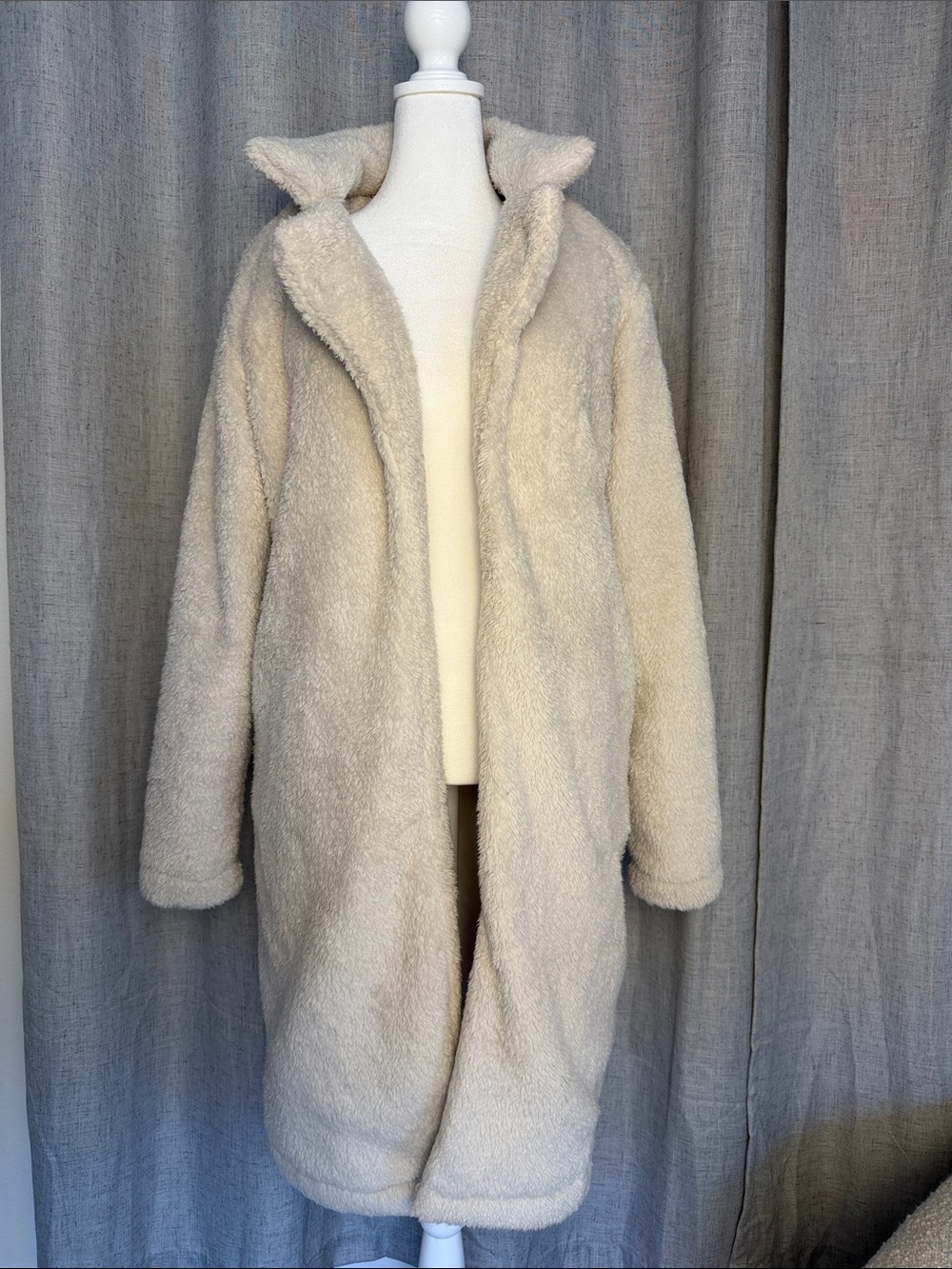 Plush Cream Teddy Coat for Women - Soft Faux Shearling Jacket